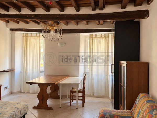 appartamento in vendita a Carrara in zona Centro Città