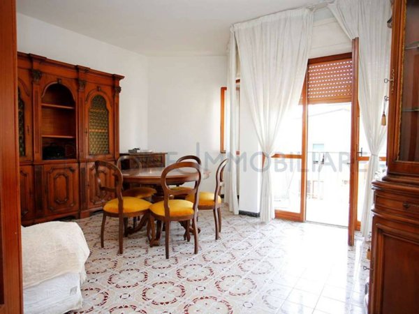 appartamento in vendita a Carrara in zona Marina di Carrara