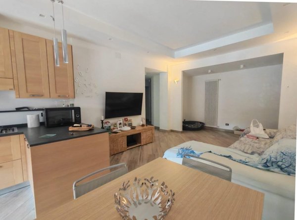 appartamento in vendita a Carrara in zona Avenza