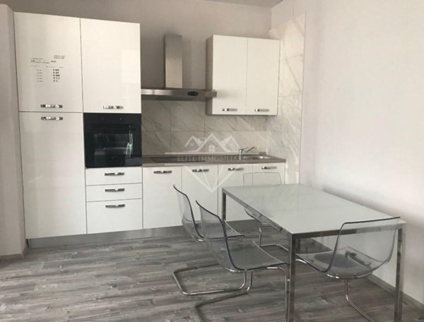 appartamento in vendita a Carrara in zona Centro Città