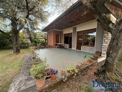casa indipendente in vendita a Carrara