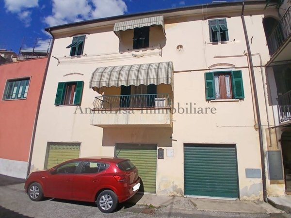 appartamento in vendita a Carrara in zona Centro Città
