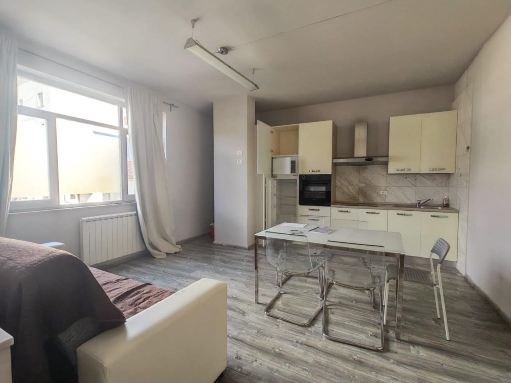 appartamento in vendita a Carrara in zona Centro Città