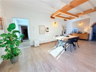 appartamento in vendita a Carrara in zona Centro Città