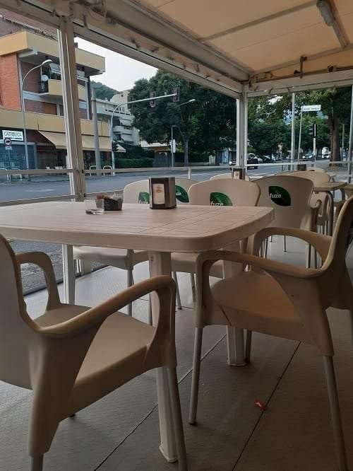 esercizio commerciale in vendita a Carrara in zona Stadio