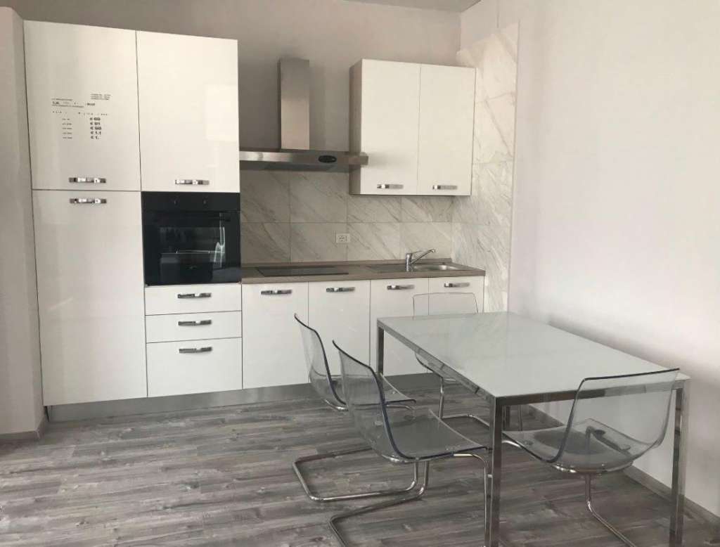 appartamento in vendita a Carrara in zona Centro Città