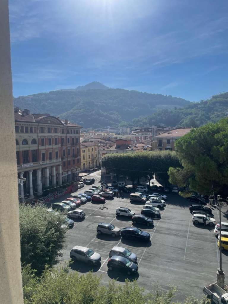 appartamento in vendita a Carrara in zona Centro Città