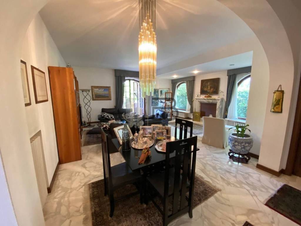 casa indipendente in vendita a Carrara in zona Marina di Carrara