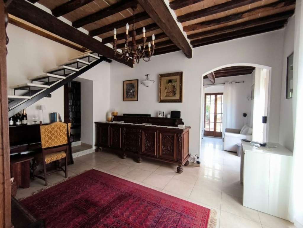 casa indipendente in vendita a Carrara in zona Stadio