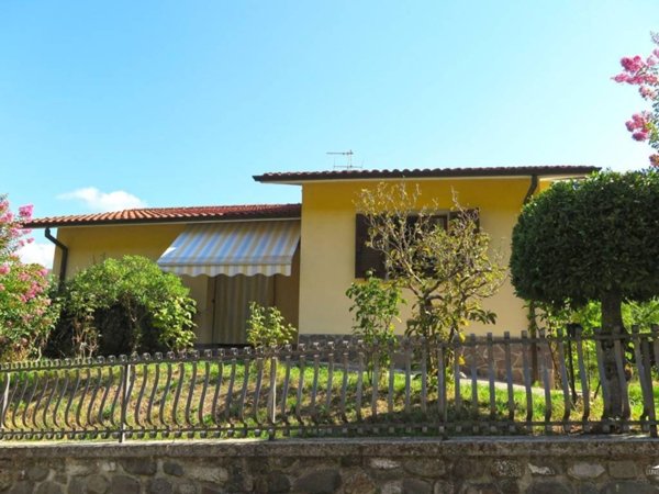 casa indipendente in vendita a Casola in Lunigiana in zona Argigliano