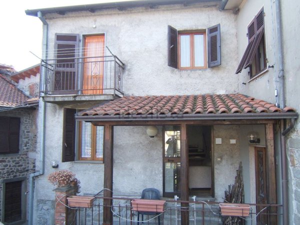 casa semindipendente in vendita a Casola in Lunigiana