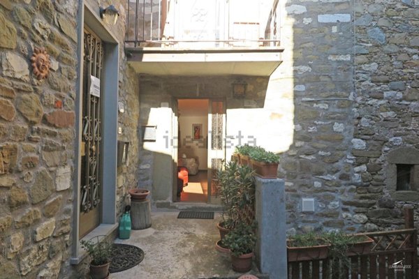 casa indipendente in vendita a Casola in Lunigiana in zona Luscignano