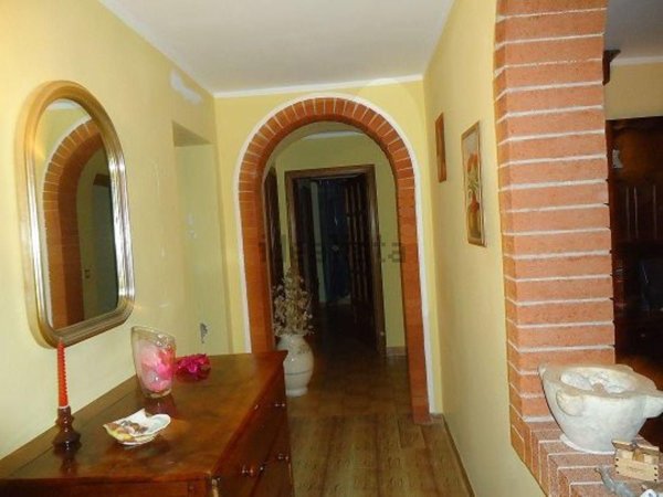 casa indipendente in vendita a Casola in Lunigiana