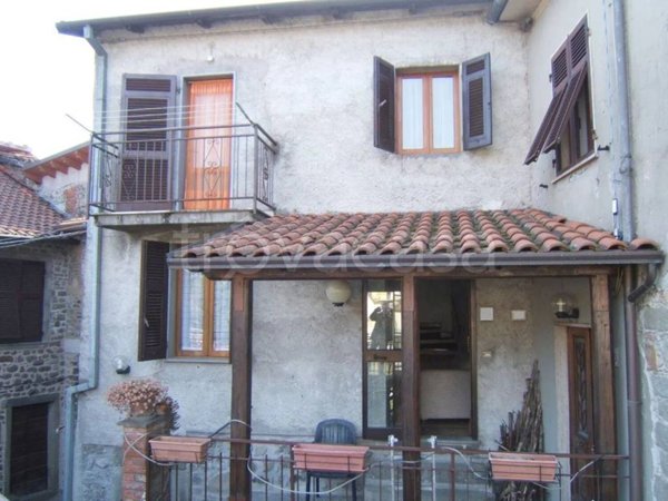 casa indipendente in vendita a Casola in Lunigiana