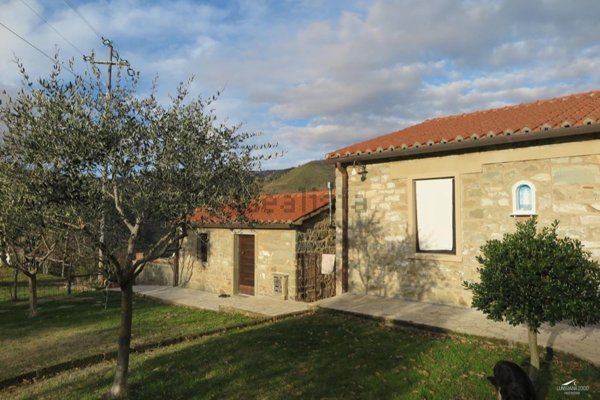 casa indipendente in vendita a Casola in Lunigiana