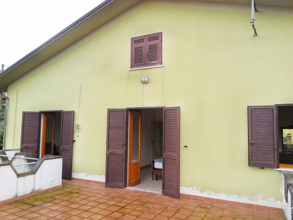 casa indipendente in vendita a Casola in Lunigiana in zona Argigliano