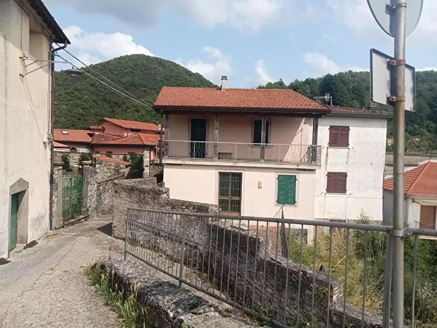 casa semindipendente in vendita a Casola in Lunigiana