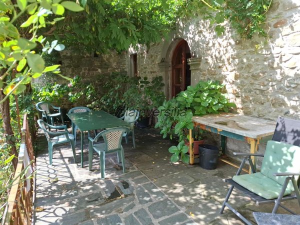 casa indipendente in vendita a Casola in Lunigiana