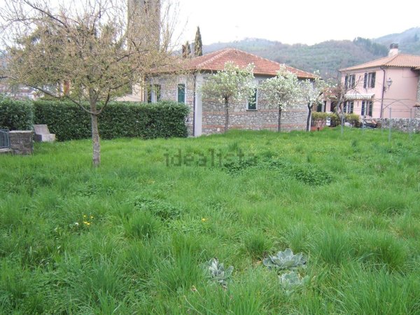 casa indipendente in vendita a Casola in Lunigiana