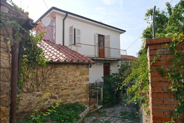 appartamento in vendita a Casola in Lunigiana in zona Casciana