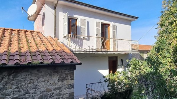 casa semindipendente in vendita a Casola in Lunigiana