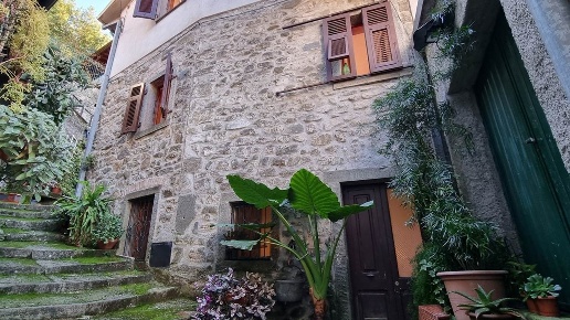 casa indipendente in vendita a Casola in Lunigiana in zona Codiponte