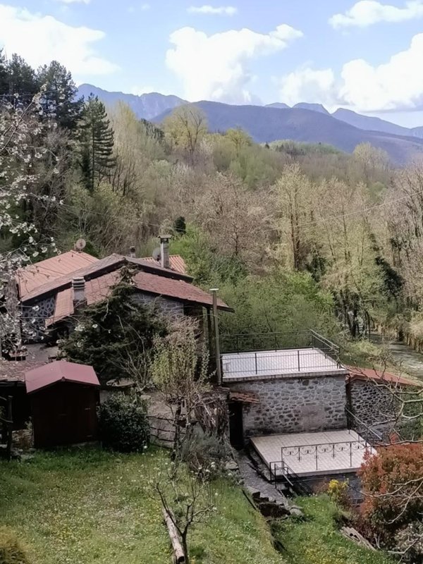 locale di sgombero in vendita a Casola in Lunigiana