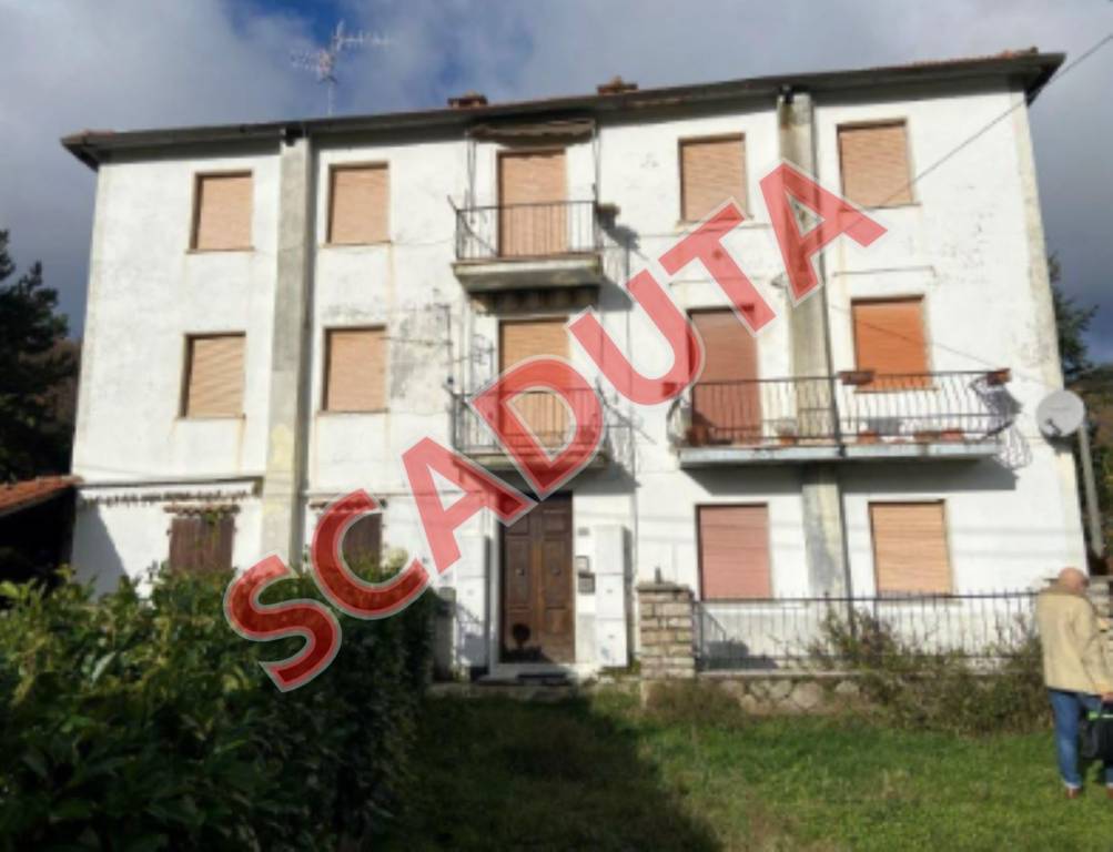 casa indipendente in vendita a Casola in Lunigiana