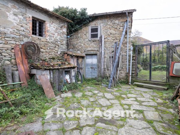 appartamento in vendita a Casola in Lunigiana