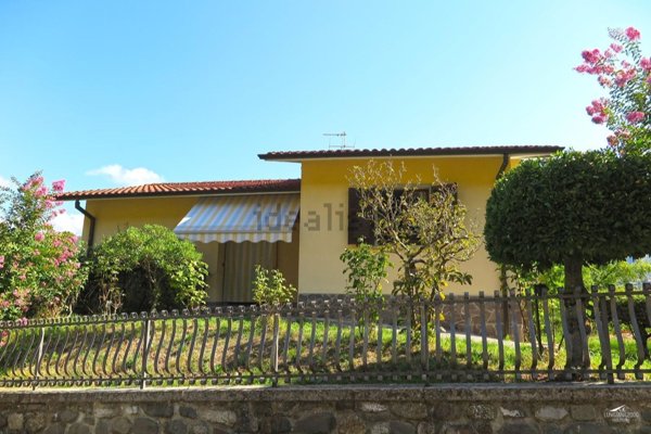 casa indipendente in vendita a Casola in Lunigiana