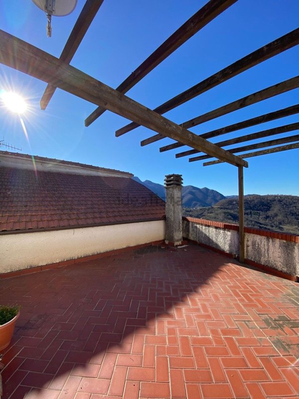 casa semindipendente in vendita a Casola in Lunigiana