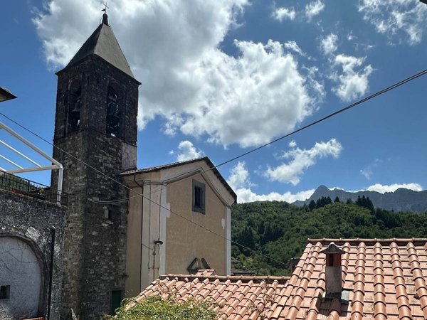 casa indipendente in vendita a Casola in Lunigiana in zona Casciana