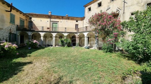 casa indipendente in vendita a Casola in Lunigiana in zona Luscignano