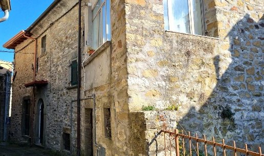 casa indipendente in vendita a Casola in Lunigiana
