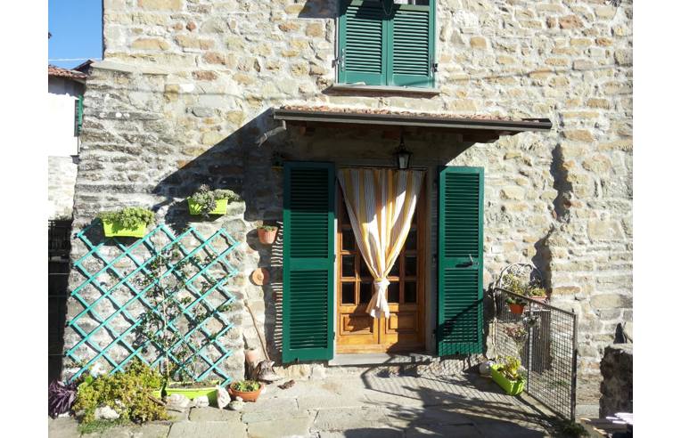 casa indipendente in vendita a Casola in Lunigiana