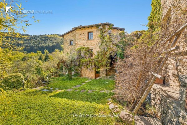 casa indipendente in vendita a Casola in Lunigiana