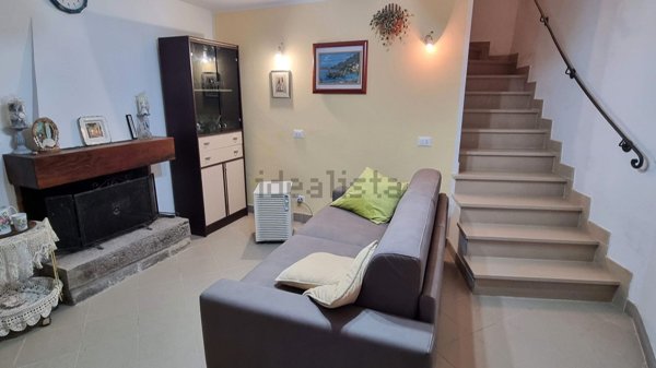 casa indipendente in vendita a Casola in Lunigiana