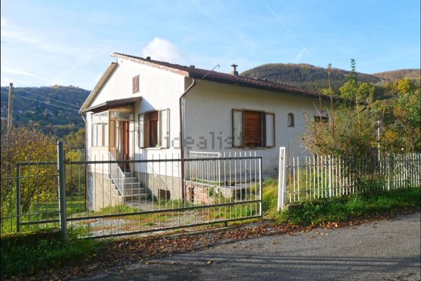 casa indipendente in vendita a Casola in Lunigiana in zona Vigneta