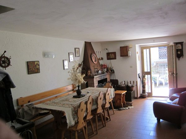 casa indipendente in vendita a Casola in Lunigiana in zona Luscignano