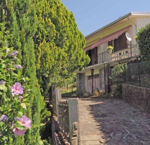 casa indipendente in vendita a Casola in Lunigiana in zona Codiponte