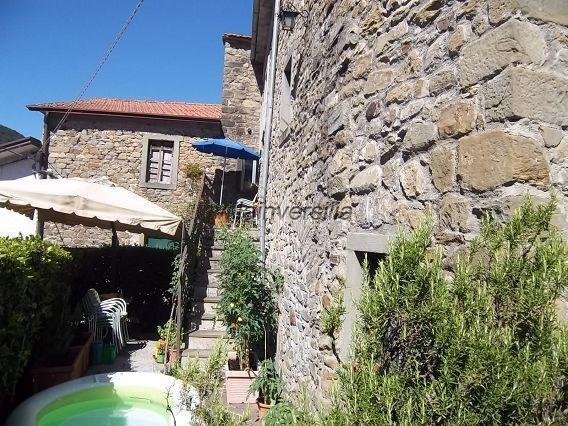 casa semindipendente in vendita a Comano