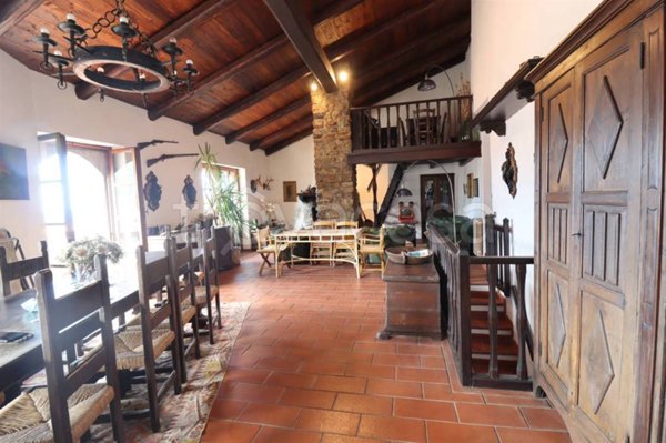 casa indipendente in vendita a Comano