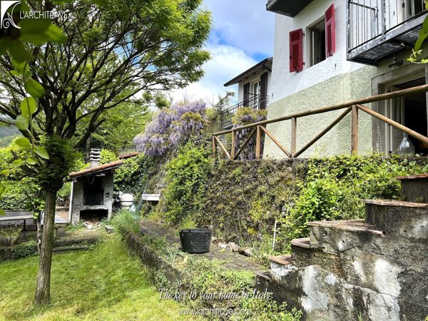 casa indipendente in vendita a Comano