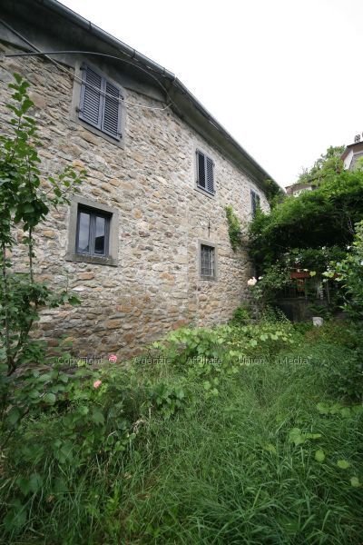 casa indipendente in vendita a Comano