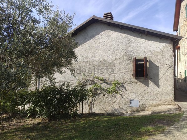 casa semindipendente in vendita a Comano