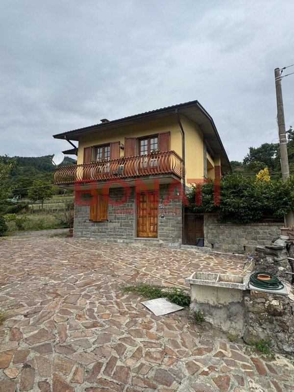 casa indipendente in vendita a Comano