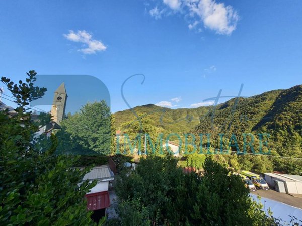 casa indipendente in vendita a Comano