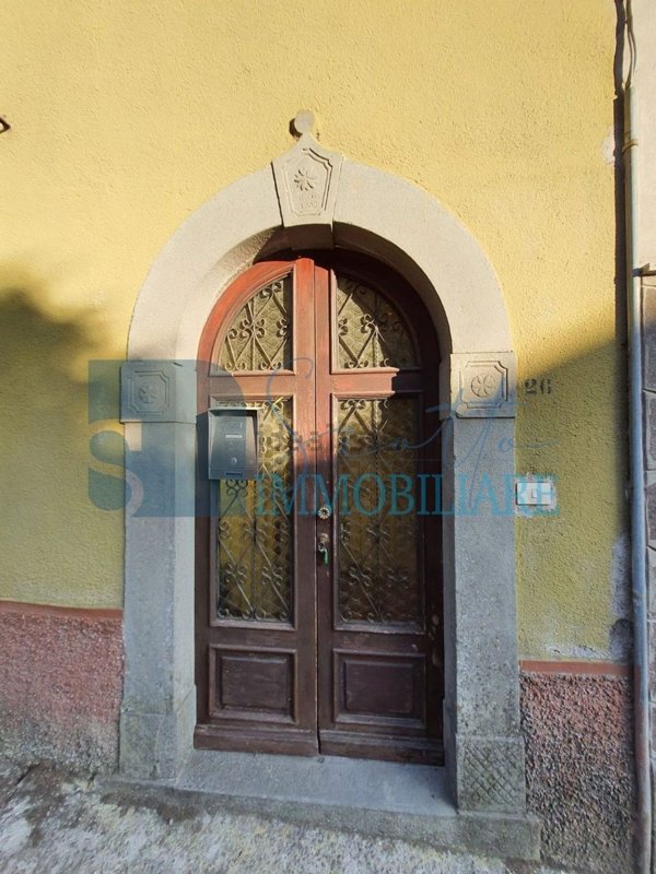 casa indipendente in vendita a Comano