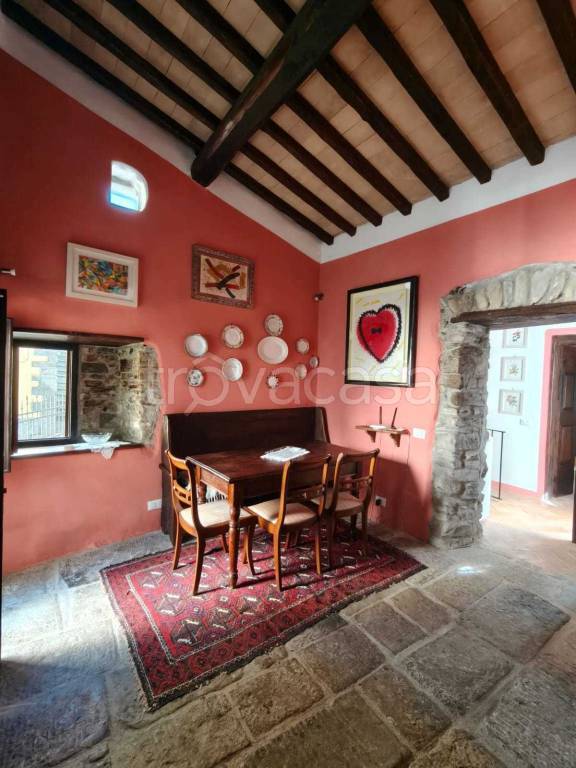 casa indipendente in vendita a Comano