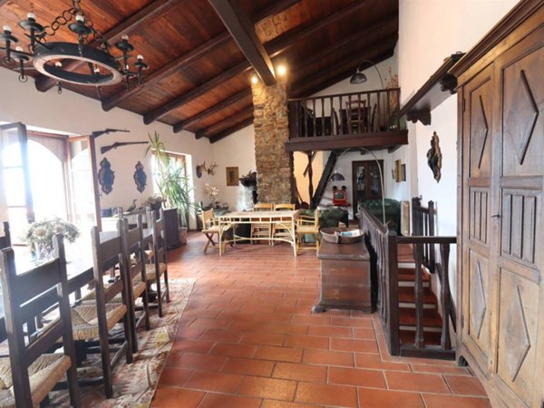 casa indipendente in vendita a Comano